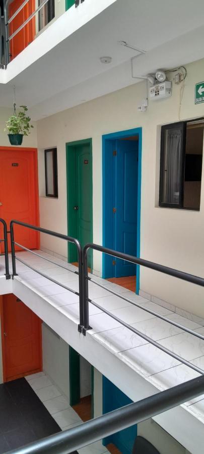 Hostal Brilliant Кито Екстериор снимка