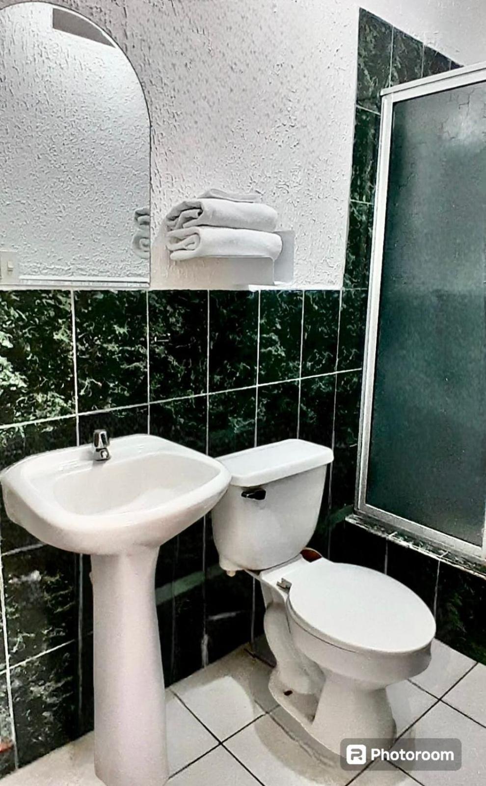 Hostal Brilliant Кито Екстериор снимка